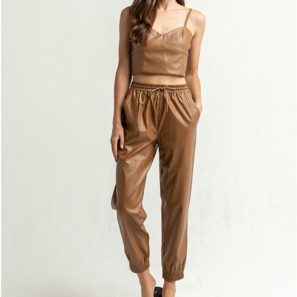 WEST OF MELROSE Vegan Leather Matching Set – XL – Crop Top & Joggers Butte Brown